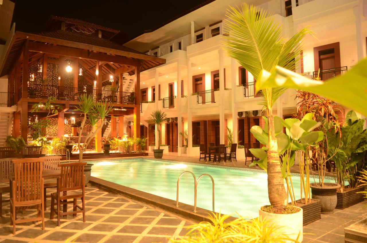Mirabell Hotel & Convention Hall Malang Exterior photo